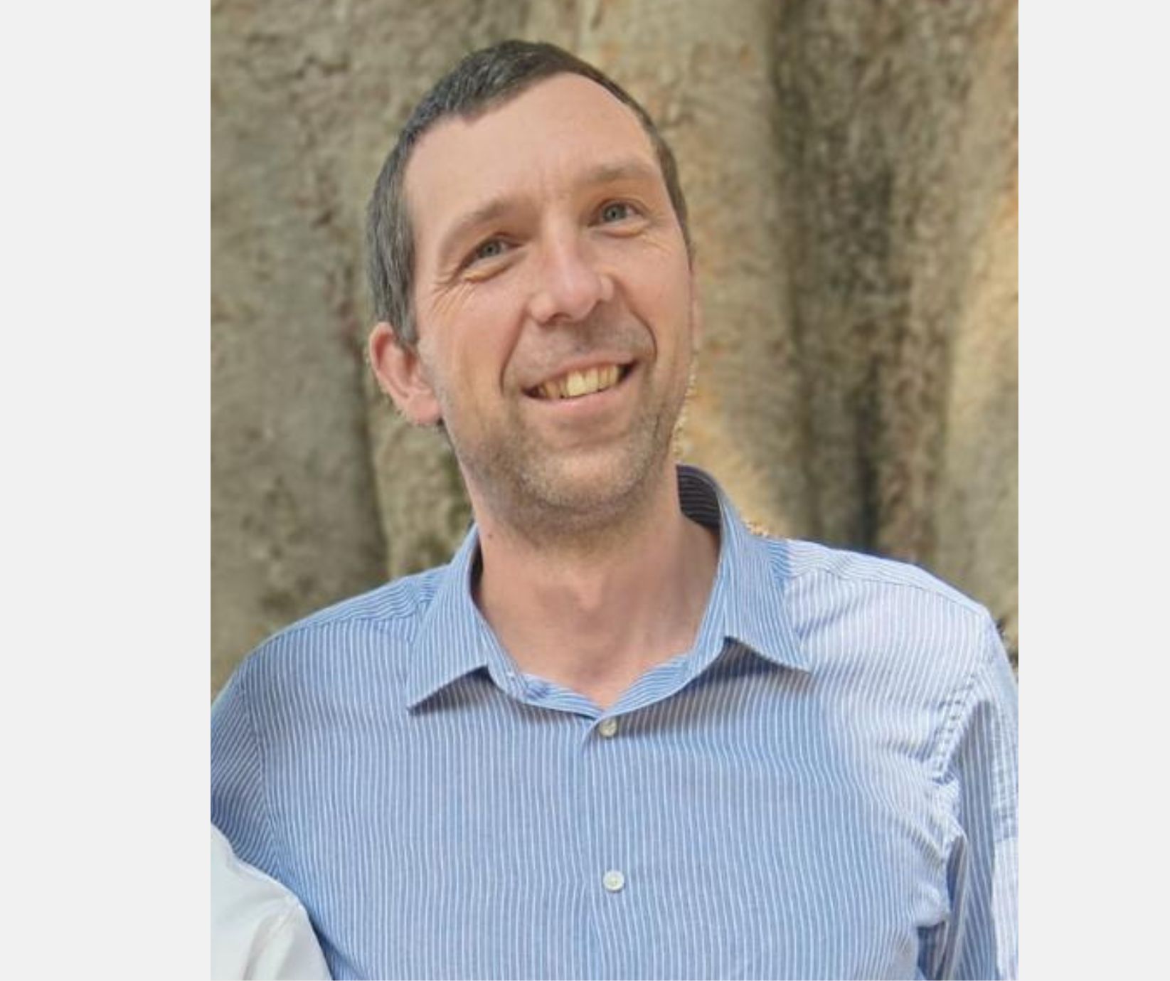 White and Pink Happy Birthday Facebook Post (5)